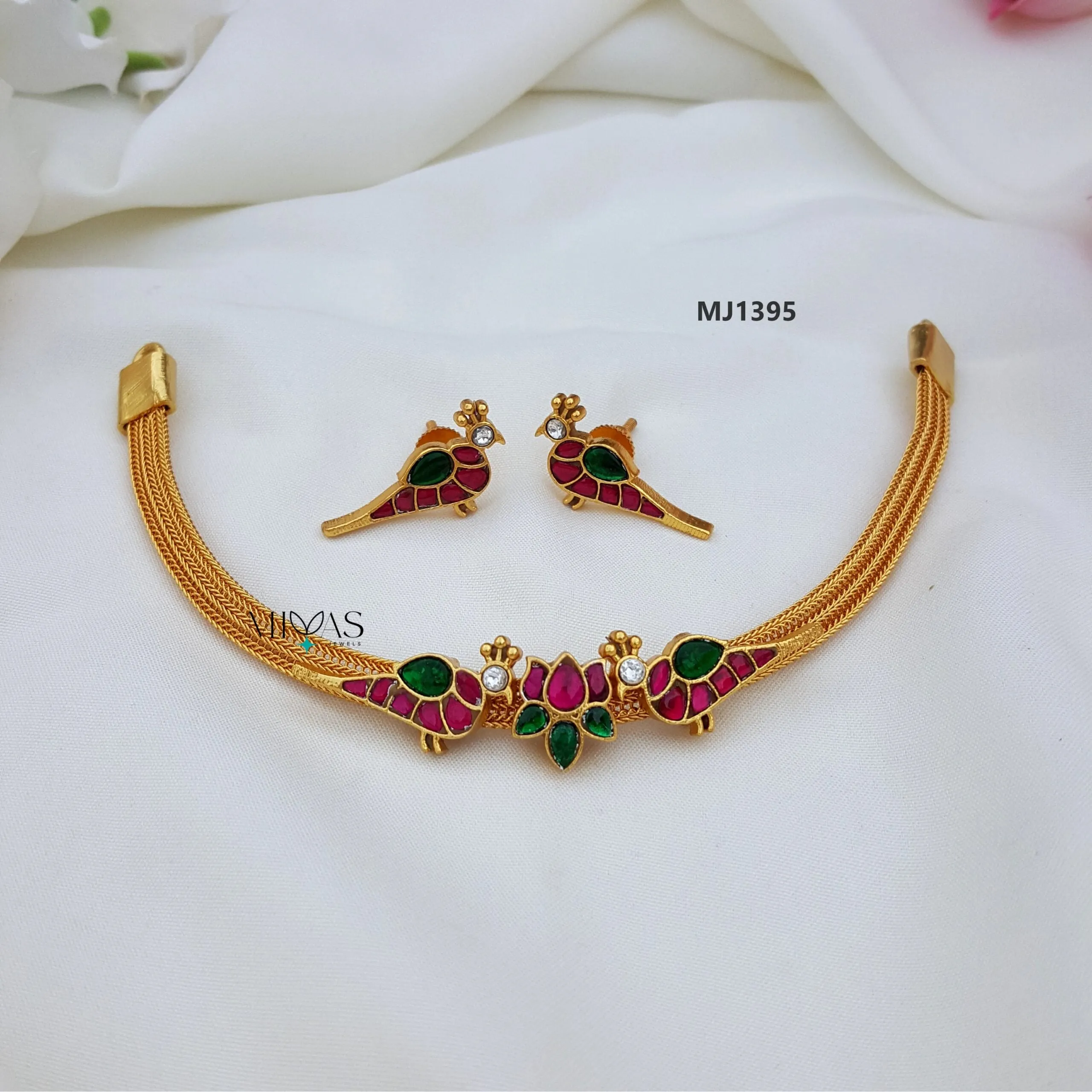 Cute Lotus With Bird Motif Kundan Jadau Choker