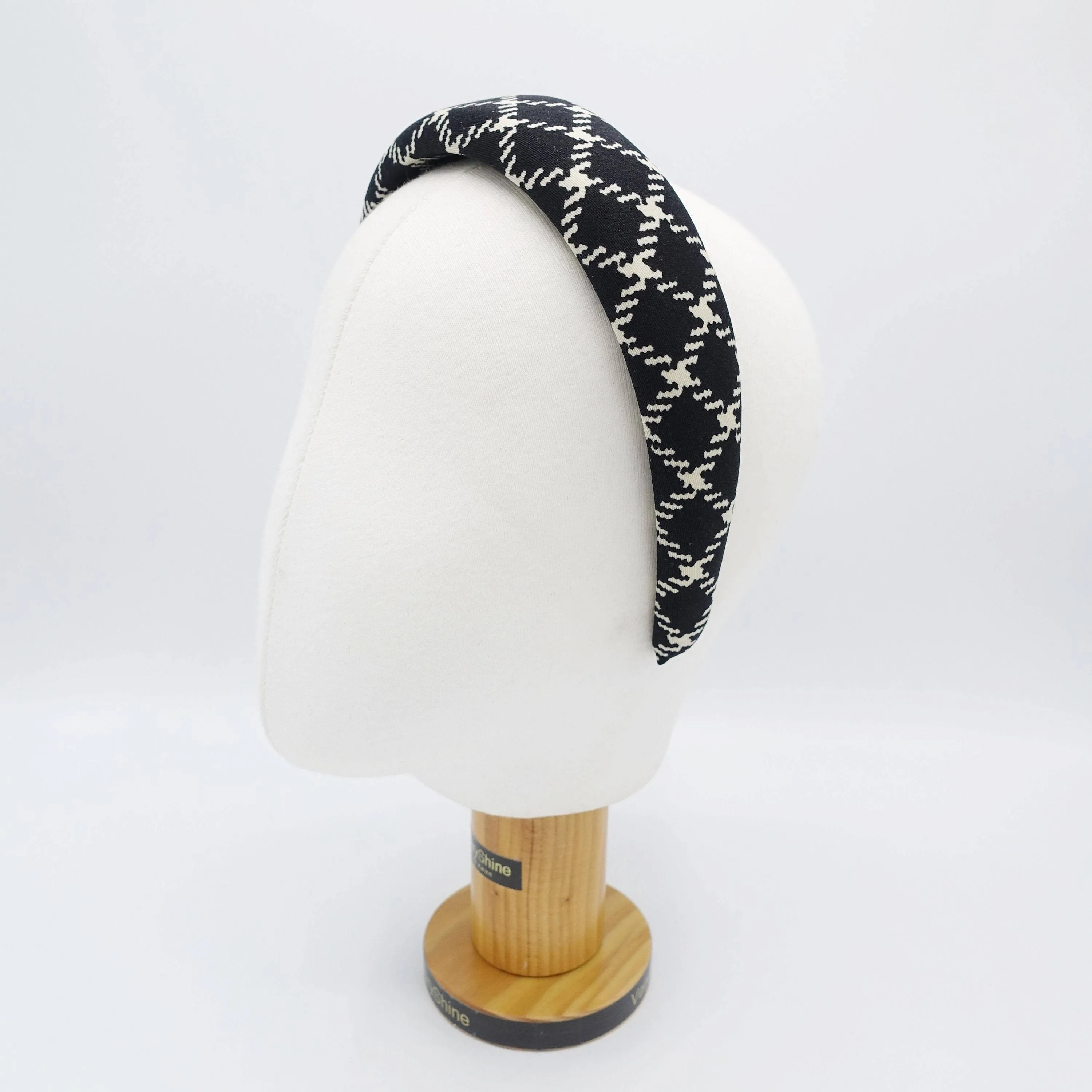 diamond pattern padded headband