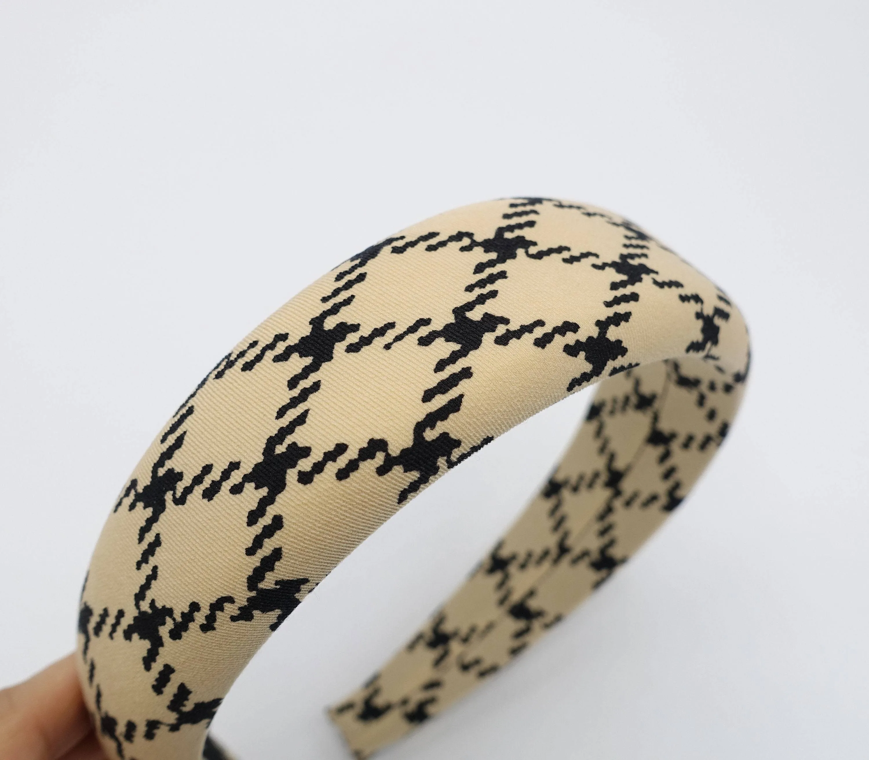 diamond pattern padded headband