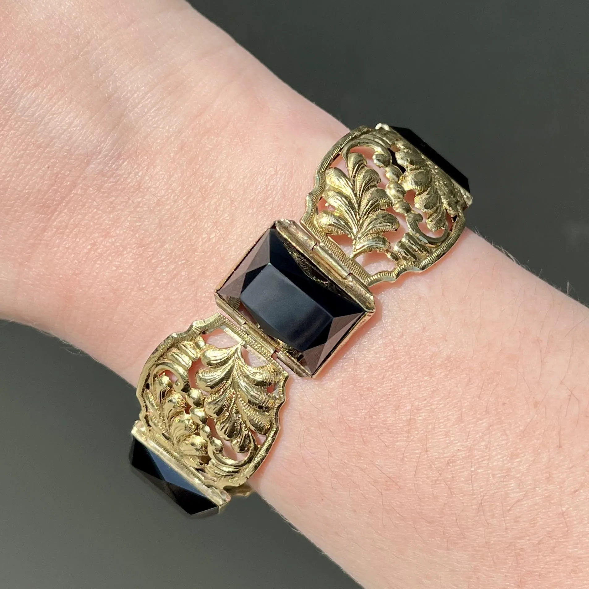 Estate 14k Yellow Gold and Onyx Bracelet