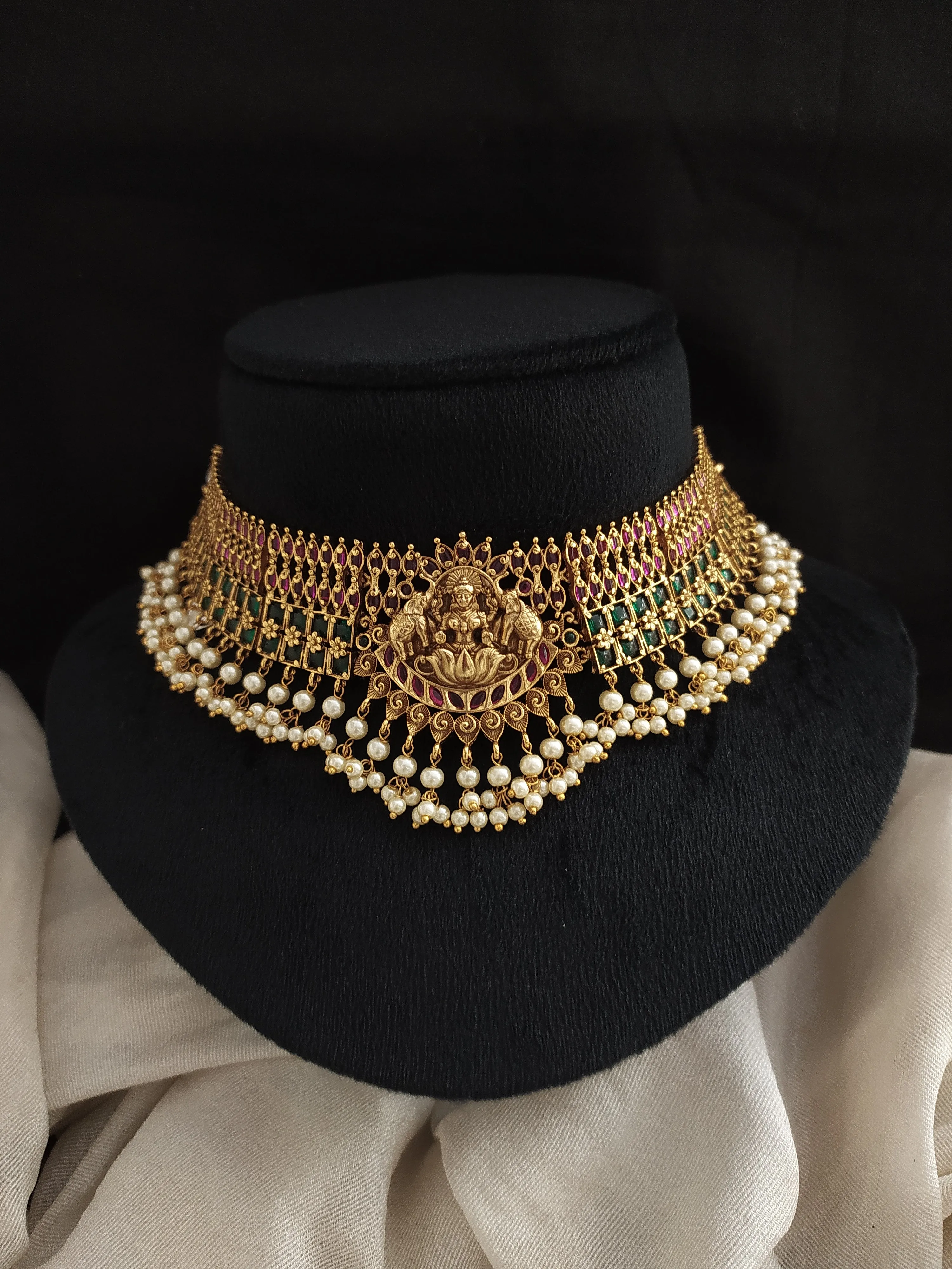 Exquisite Antique Lakshmi Choker Set with Kemp & Green Stones