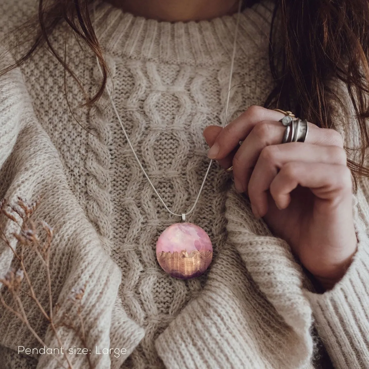 Pink Dream | opal pendant [round]