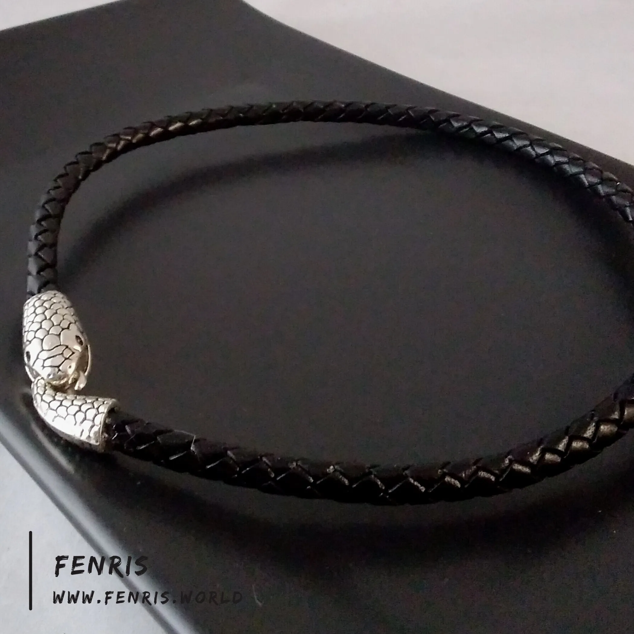 Snake Choker Silver Black Leather