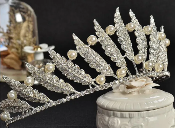 The Feather and Pearl Tiara