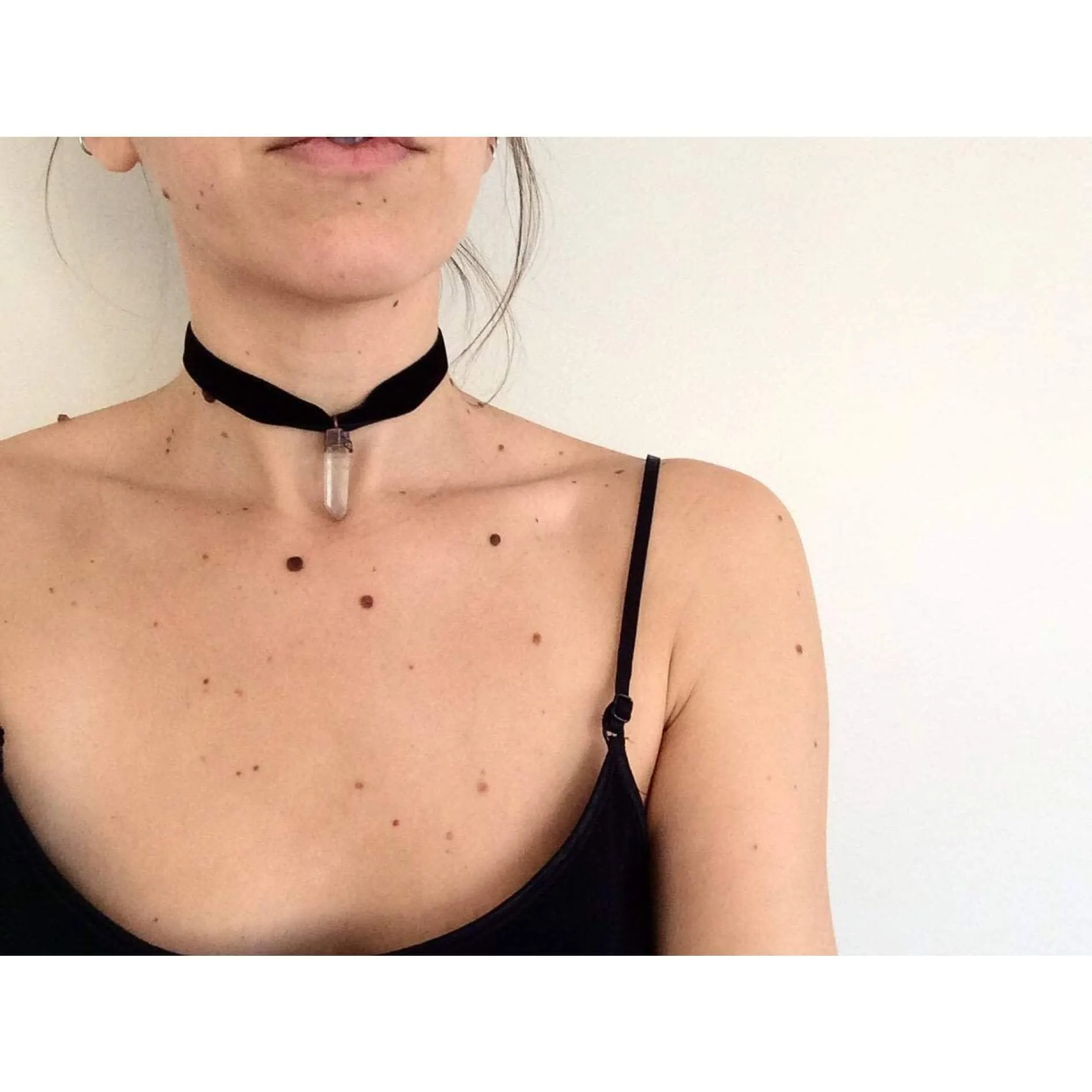 Velvet arrowhead necklace | Raw crystal jewelry | Velvet crystal choker