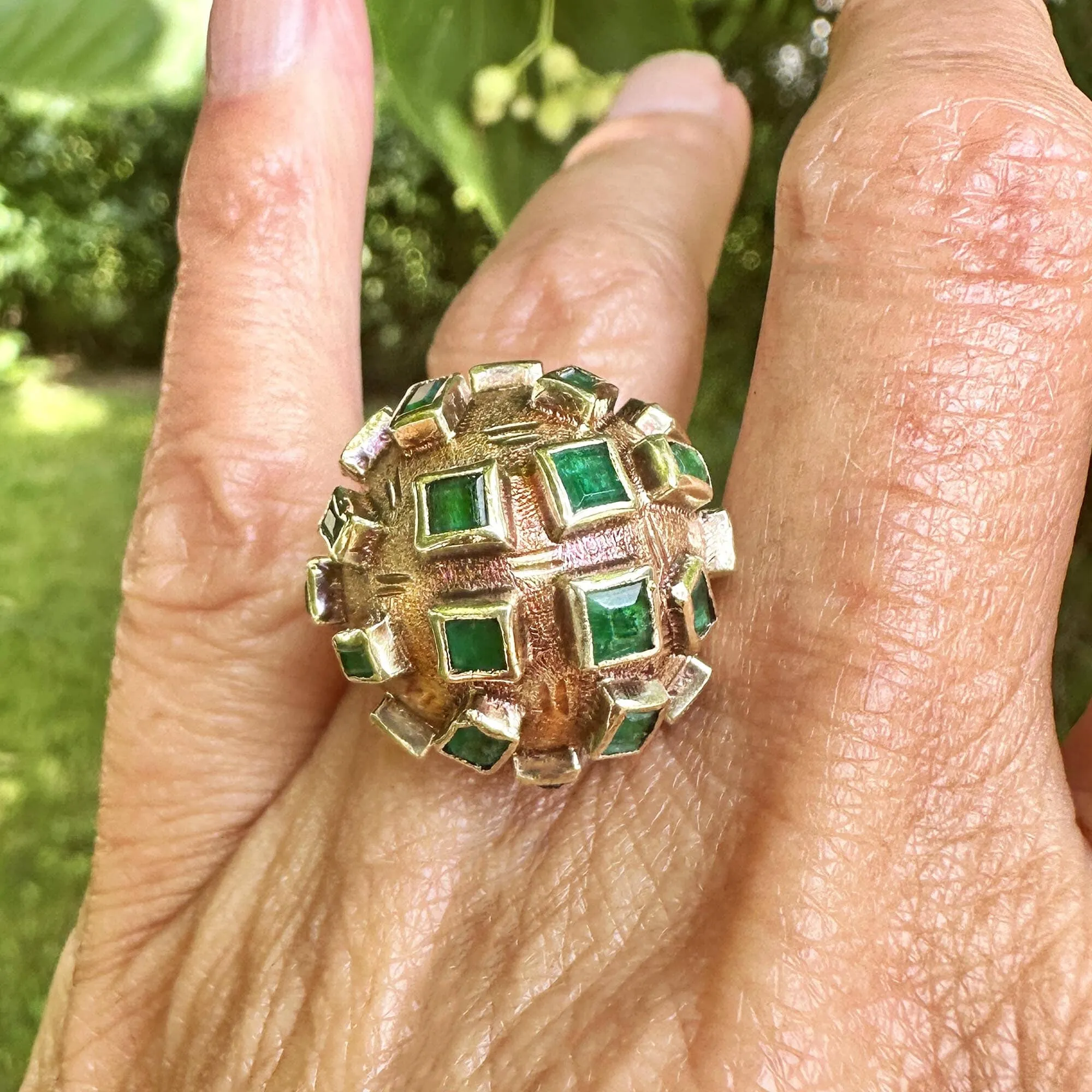 Vintage Mid Century 18K Gold Dome Emerald Sputnik Ring