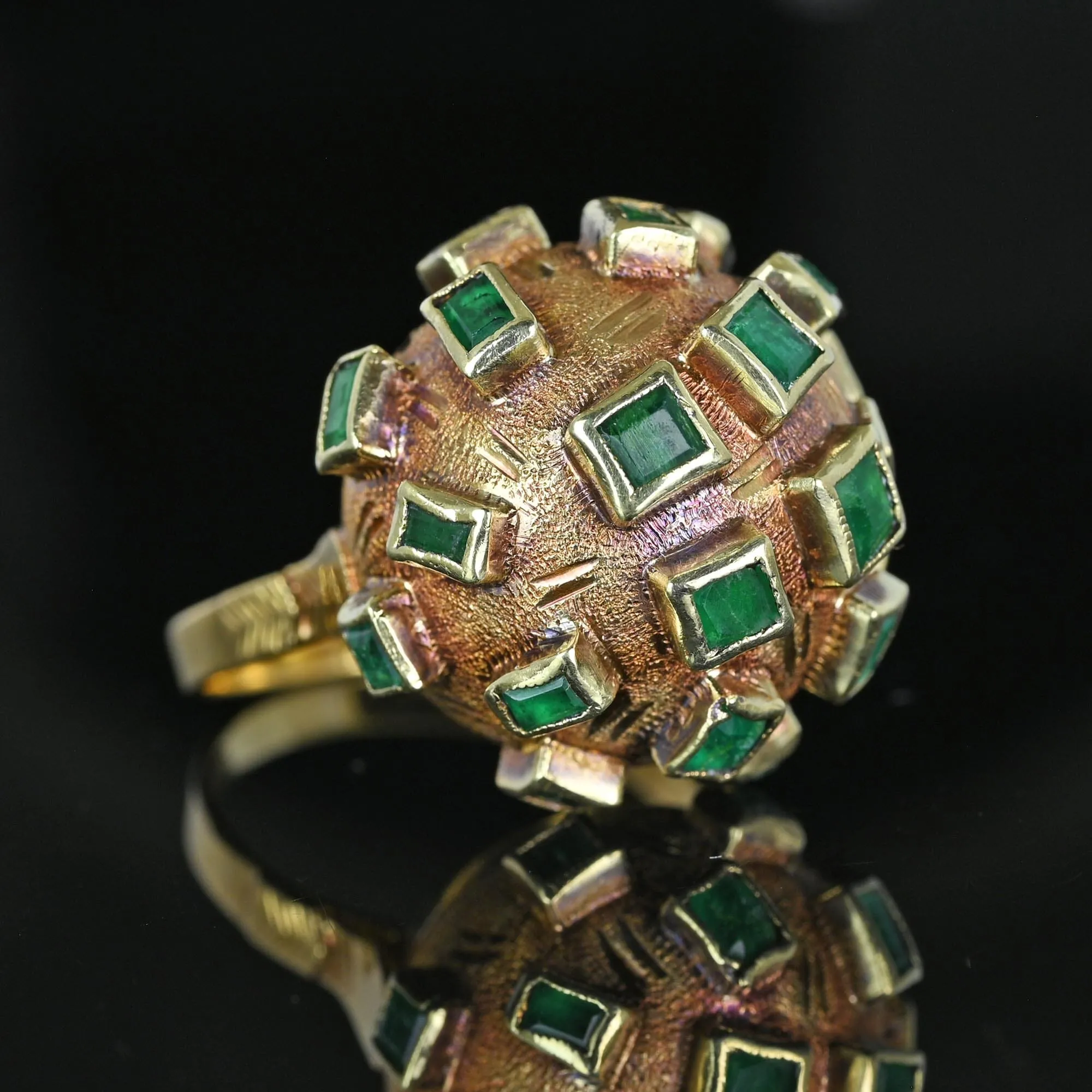 Vintage Mid Century 18K Gold Dome Emerald Sputnik Ring